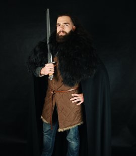Płaszcz wełniany  "Jon Snow" z kołnierzem z owczej wełny Islandskiej 